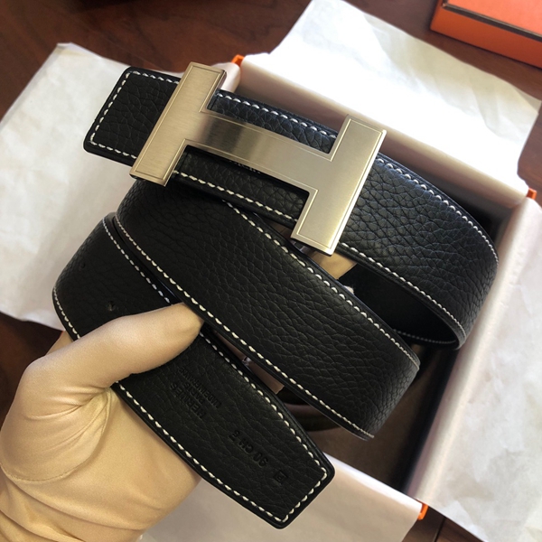 エルメスベルト背面デザイン