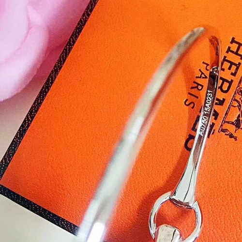 コピーエルメスアクセサリー側面デザイン