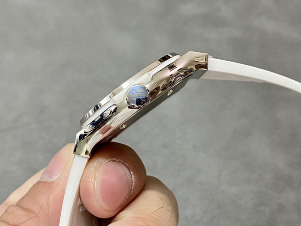 ウブロコピー時計着用イメージ