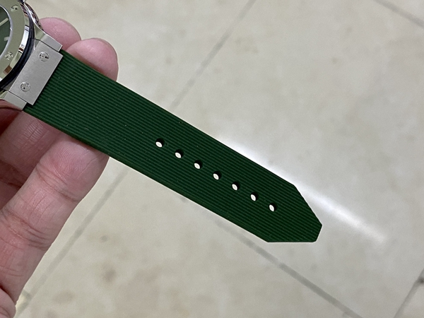 ウブロコピー時計着用イメージ
