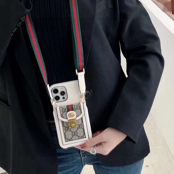 コピーブランド携帯ケース着用イメージ