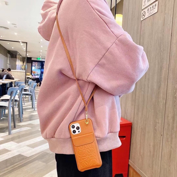 コピーブランド携帯ケース着用イメージ
