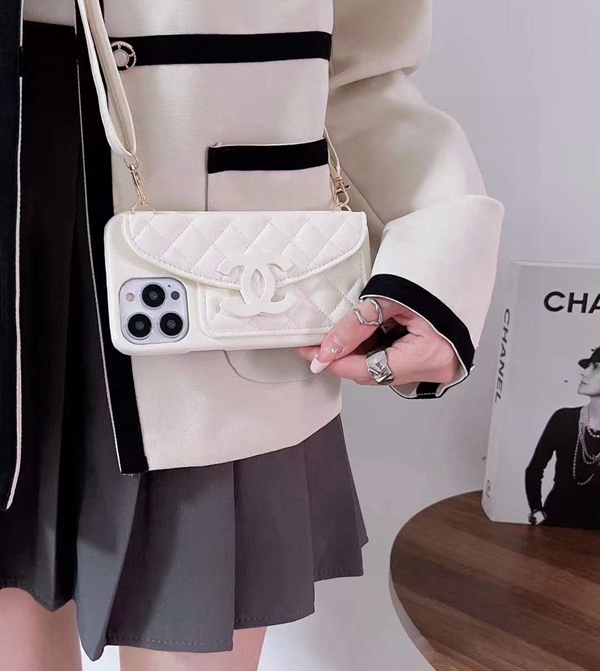 コピーブランド携帯ケース着用イメージ