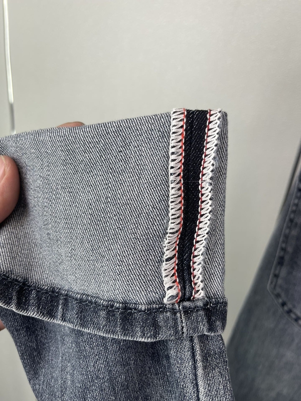 ブランドジーンズ着用イメージ