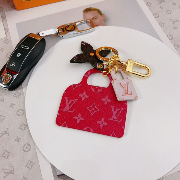 ブランドキーホルダー着用イメージ