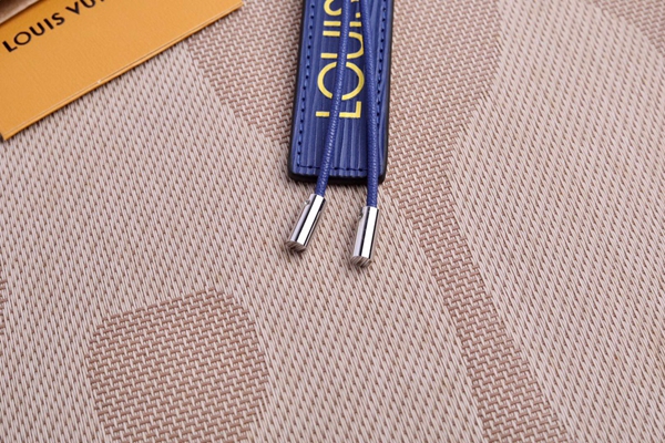 ブランドキーホルダー側面デザイン