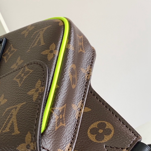 ルイヴィトンバッグ着用イメージ