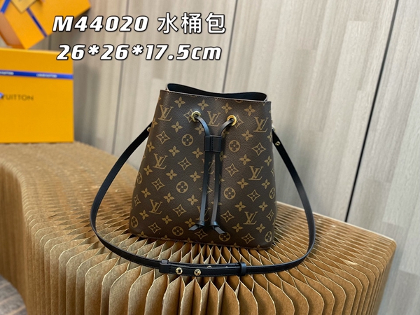 ルイヴィトンバッグ正面デザイン