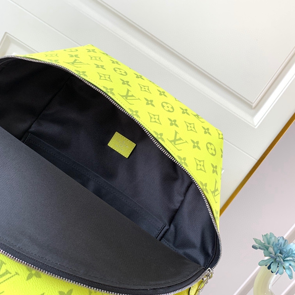 ルイヴィトンバッグ着用イメージ