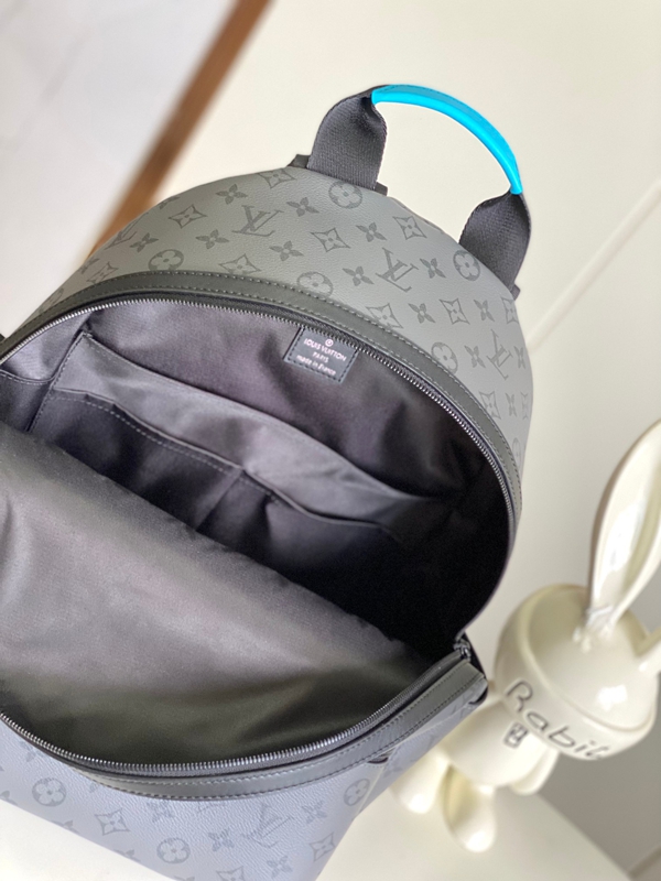 ルイヴィトンバッグ着用イメージ
