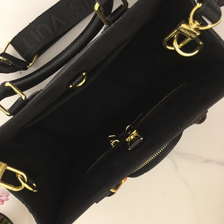 ルイヴィトンバッグ着用イメージ