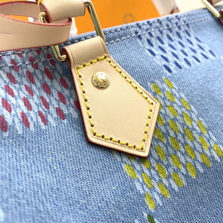 ルイヴィトンバッグ着用イメージ