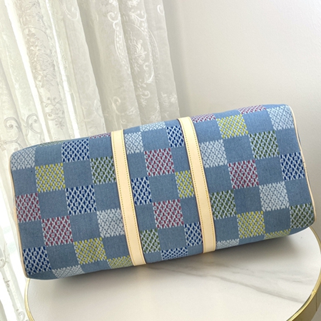 ルイヴィトンバッグ着用イメージ