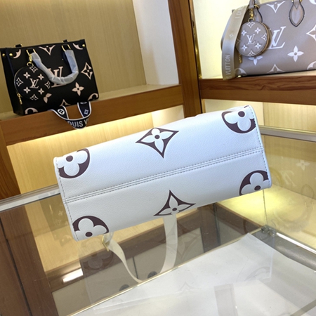 ルイヴィトンバッグ着用イメージ