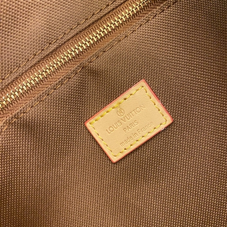 ルイヴィトンバッグ着用イメージ