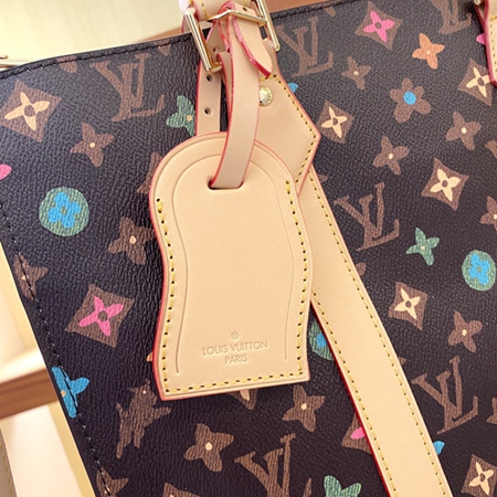 ルイヴィトンバッグ側面デザイン