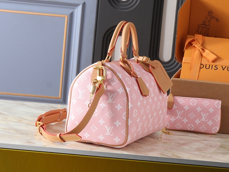 ルイヴィトンバッグ背面デザイン