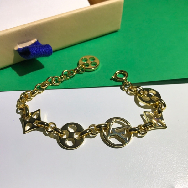 ルイヴィトンアクセサリー正面デザイン