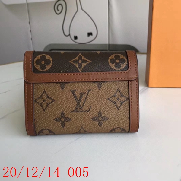 LVコピーウォレット背面デザイン