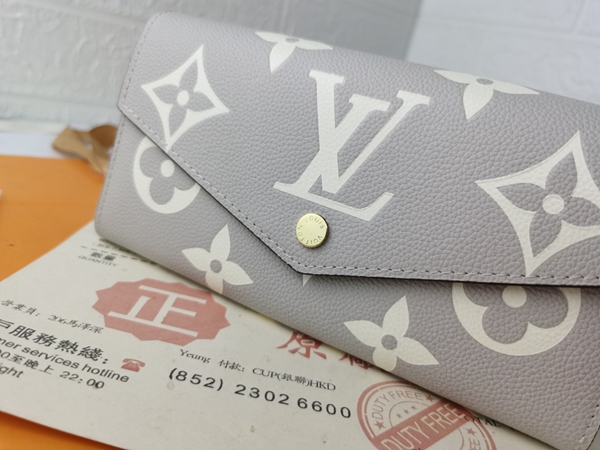 LVコピーウォレット細部ディテール