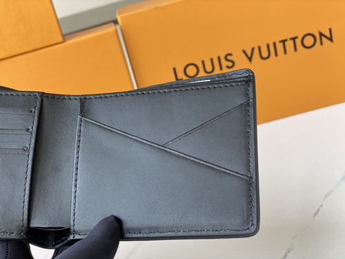 LVコピーウォレット角部分ディテール