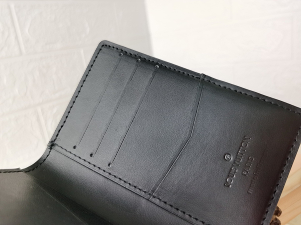 LVコピーウォレット素材ディテール