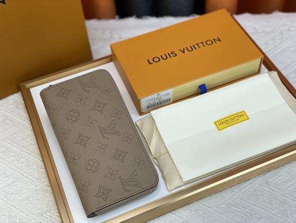 LVコピーウォレット全体デザイン