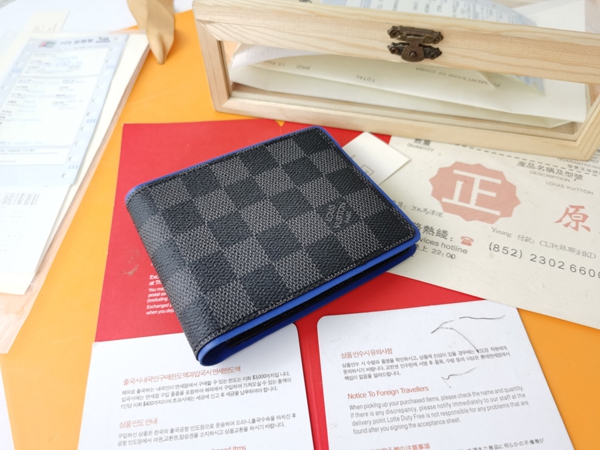 LVコピーウォレット背面デザイン