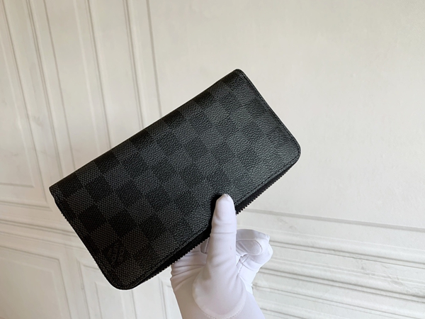 LVコピーウォレット背面デザイン