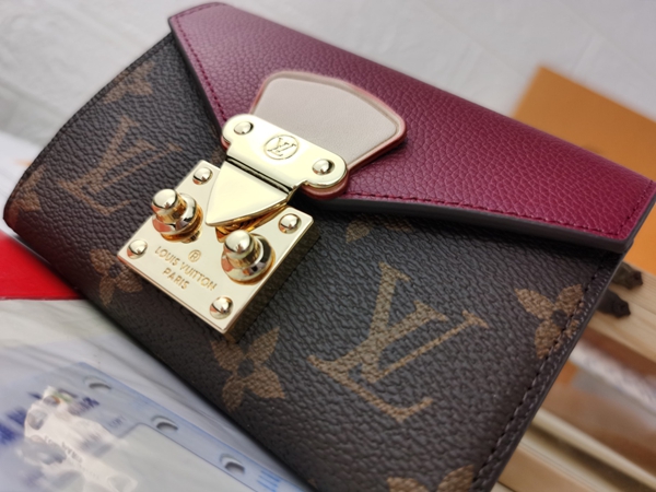LVコピーウォレット内部構造