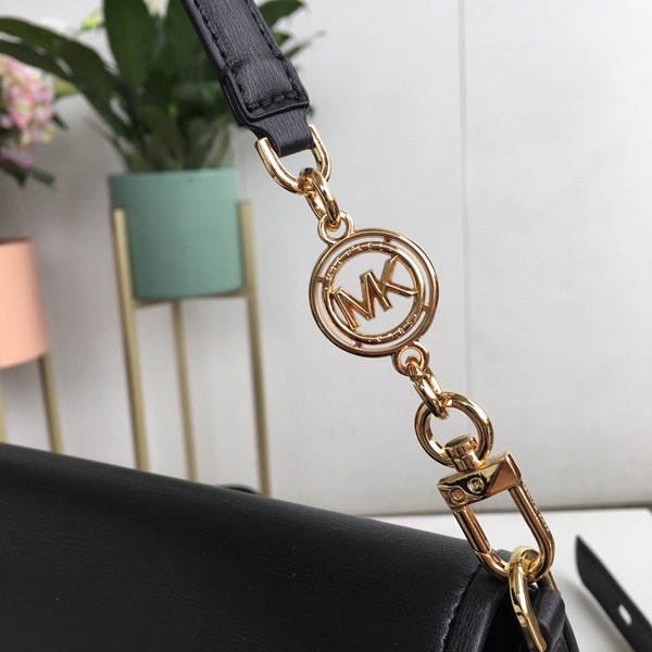 マイケルコースバッグ素材ディテール