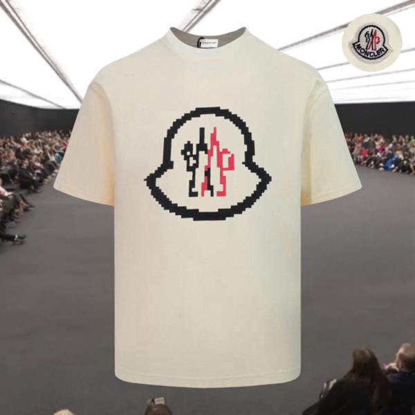 モンクレールTシャツ正面デザイン