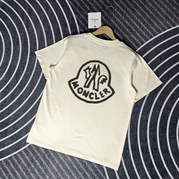 モンクレールTシャツ背面デザイン