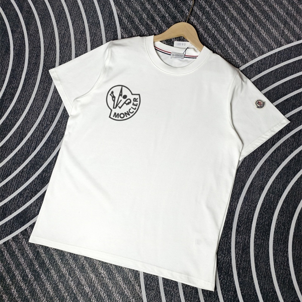 モンクレールTシャツ正面デザイン