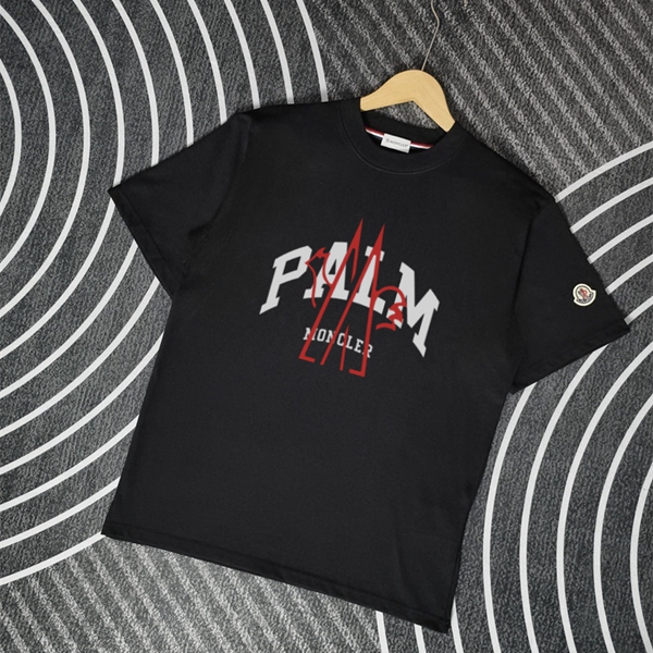 モンクレールTシャツ正面デザイン