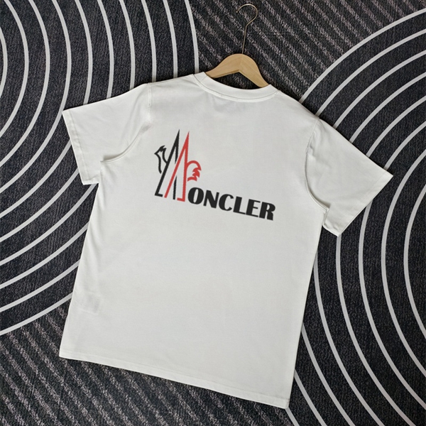 モンクレールTシャツ背面デザイン