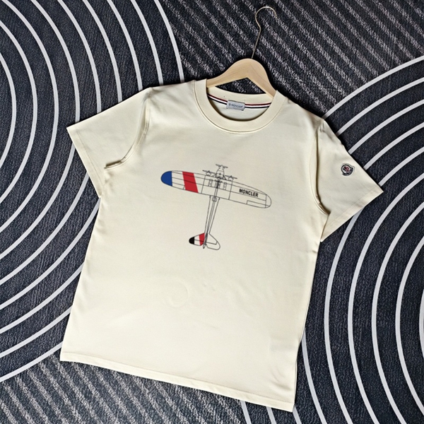 モンクレールTシャツ正面デザイン