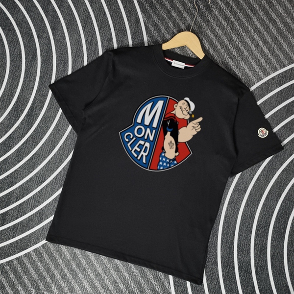 モンクレールTシャツ正面デザイン