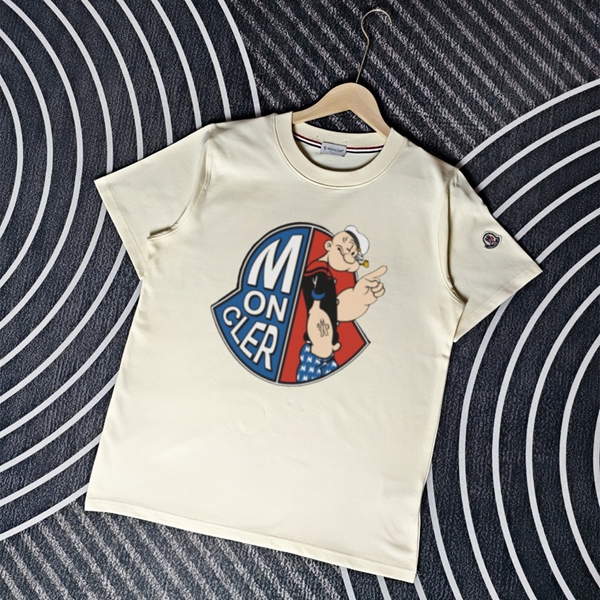 モンクレールTシャツ正面デザイン