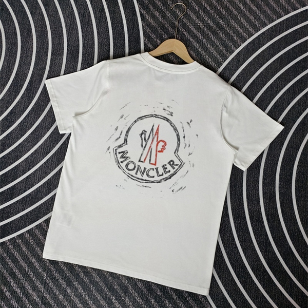 モンクレールTシャツ背面デザイン