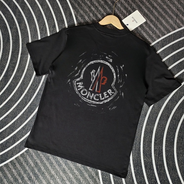 モンクレールTシャツ背面デザイン