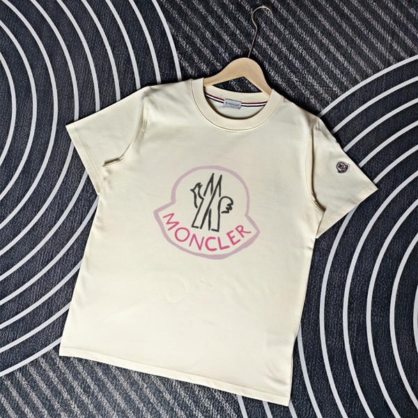 モンクレールTシャツ正面デザイン