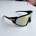 激安オークリーコピー