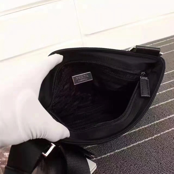 プラダバッグ内部構造