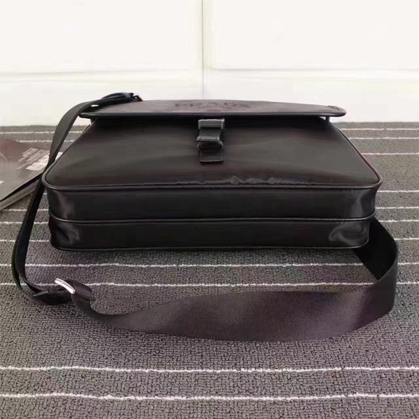 プラダバッグ内部構造