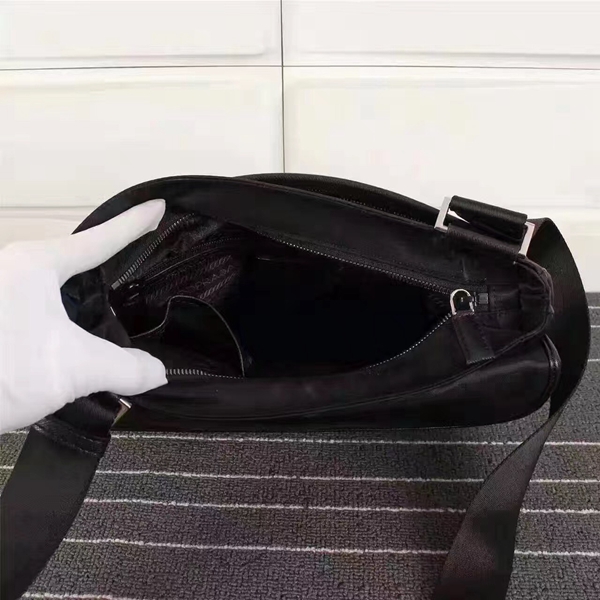 プラダバッグ細部ディテール