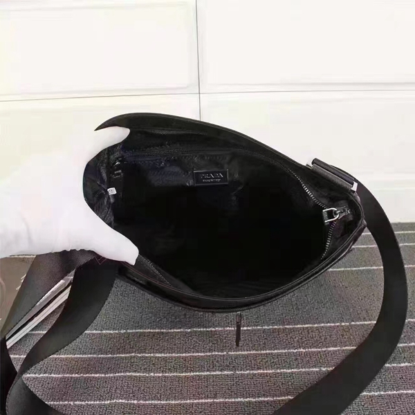 プラダバッグ細部ディテール