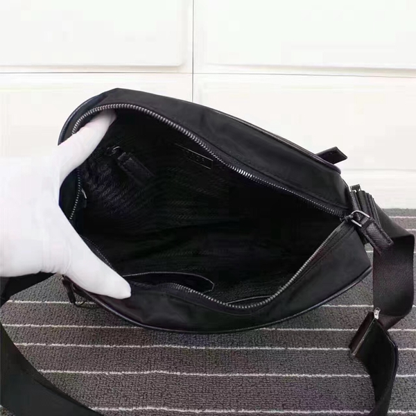 プラダバッグ細部ディテール