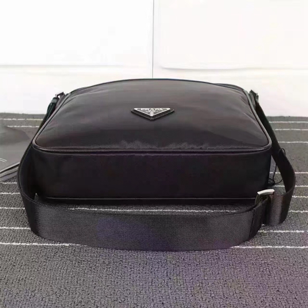 プラダバッグ内部構造