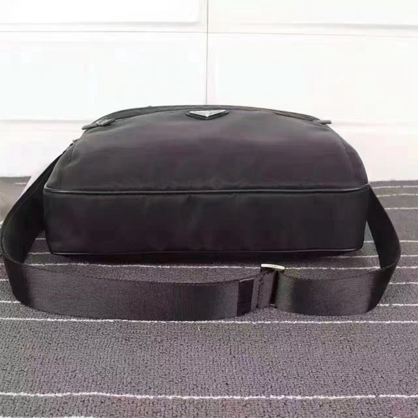 プラダバッグ内部構造